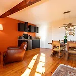 De L'orangerie, Rives De Apartament
